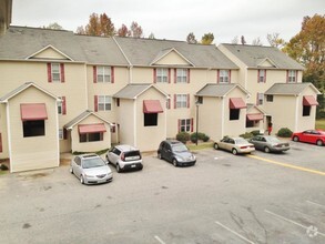 Building Photo - 310 Ardale Dr