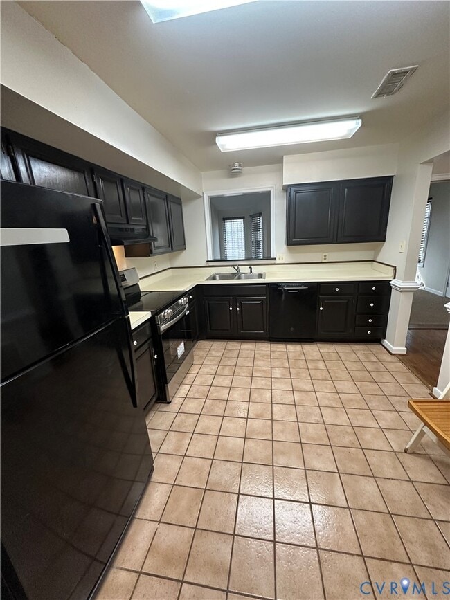 Building Photo - 4027 Bush Lake Pl