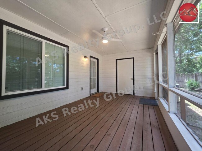 Building Photo - 158 Sugar Dr