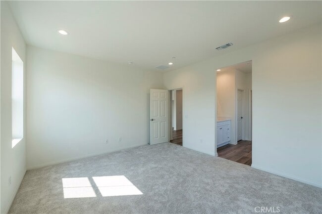 Building Photo - 9654 Honeyberry Ln