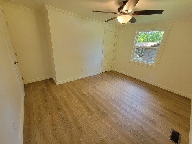 Building Photo - 66 Lundy Ln