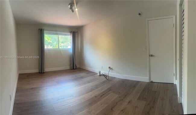 Building Photo - 9257 NW 9th Pl