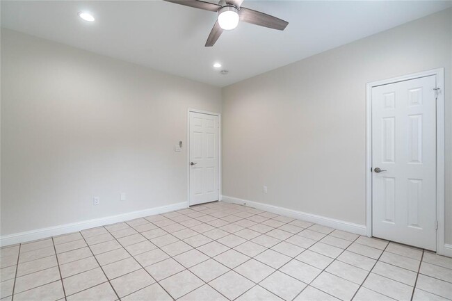 Building Photo - 1110 Ryon St