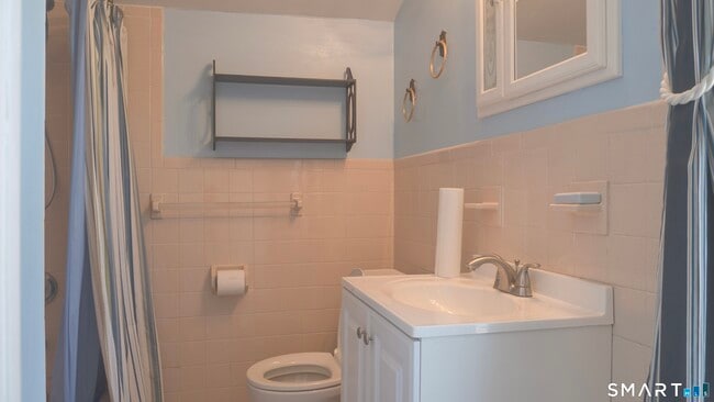 Building Photo - 49 Sound View Heights