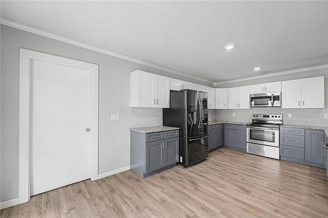 Building Photo - 1404 W Pine St