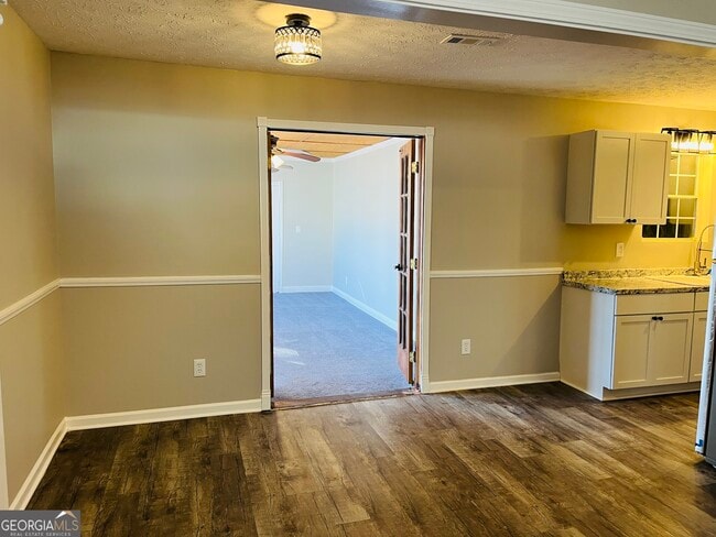 Building Photo - 2890 Garnet Way