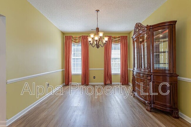 Building Photo - 317 Edenberry Way