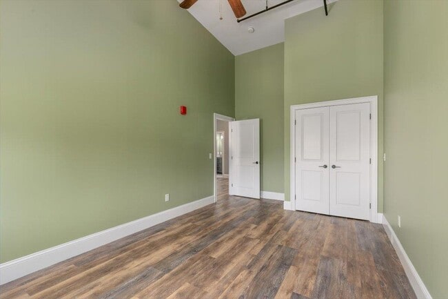 Building Photo - 122 Washington St