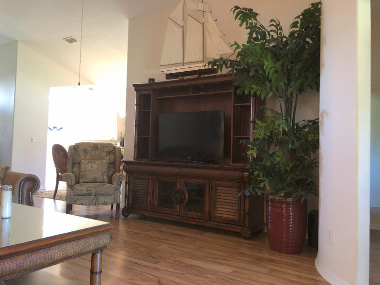 Building Photo - 2452 Addington Cir