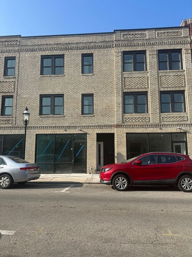 Primary Photo - Welcome to the Oswalds Place Apartments!