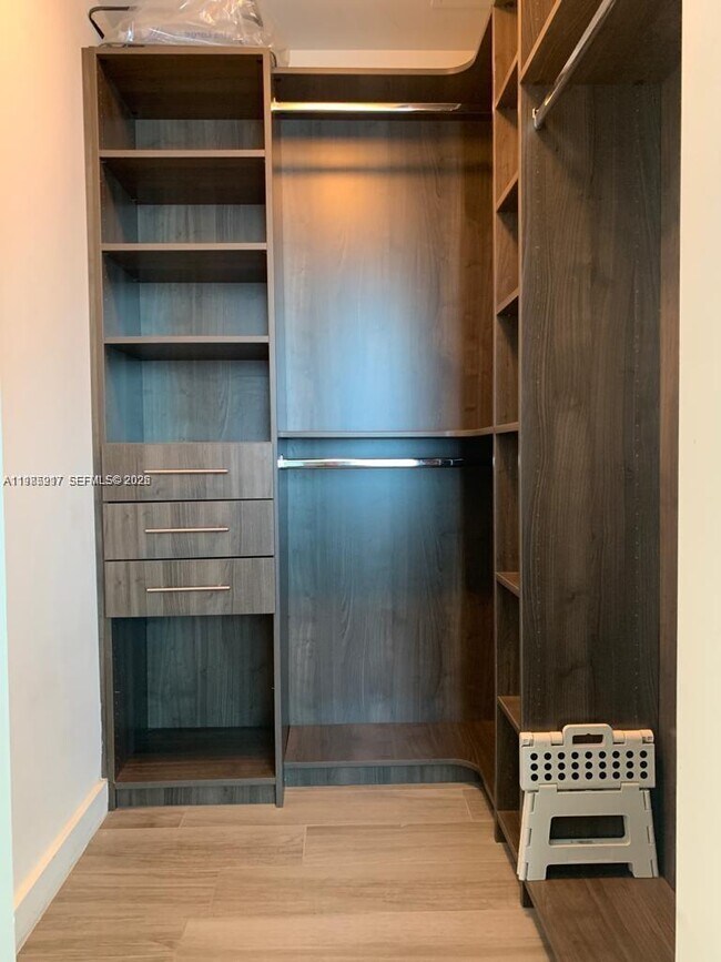 Building Photo - 1100 S Miami Ave