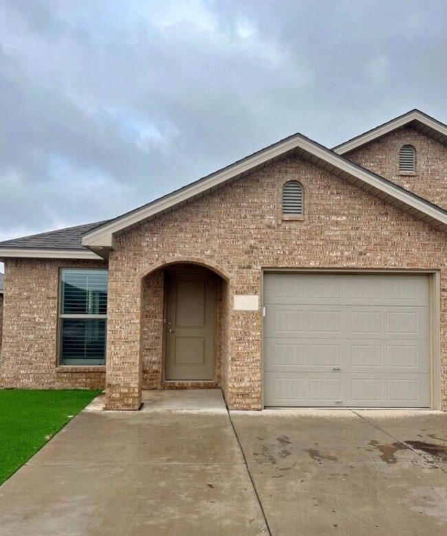 Building Photo - Bell Farms - 2414