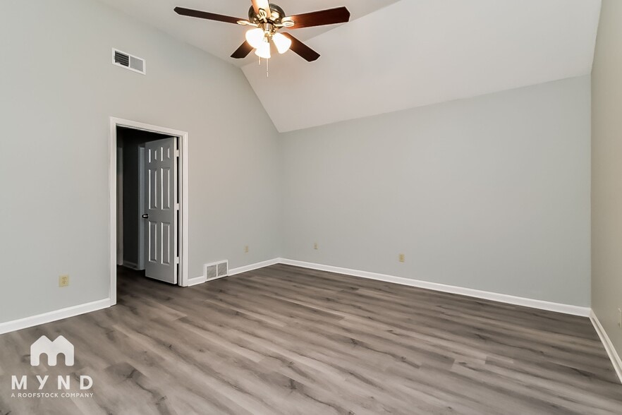 Building Photo - 4132 Cohasset Cove