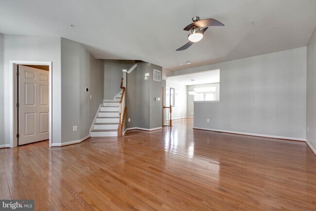 Building Photo - 1739 Theale Way