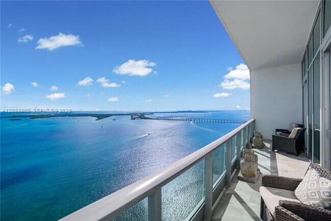 Building Photo - 1331 Brickell Bay Dr