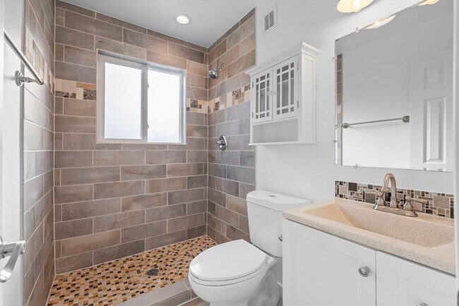 Building Photo - Remodelled Home In Large Backyard