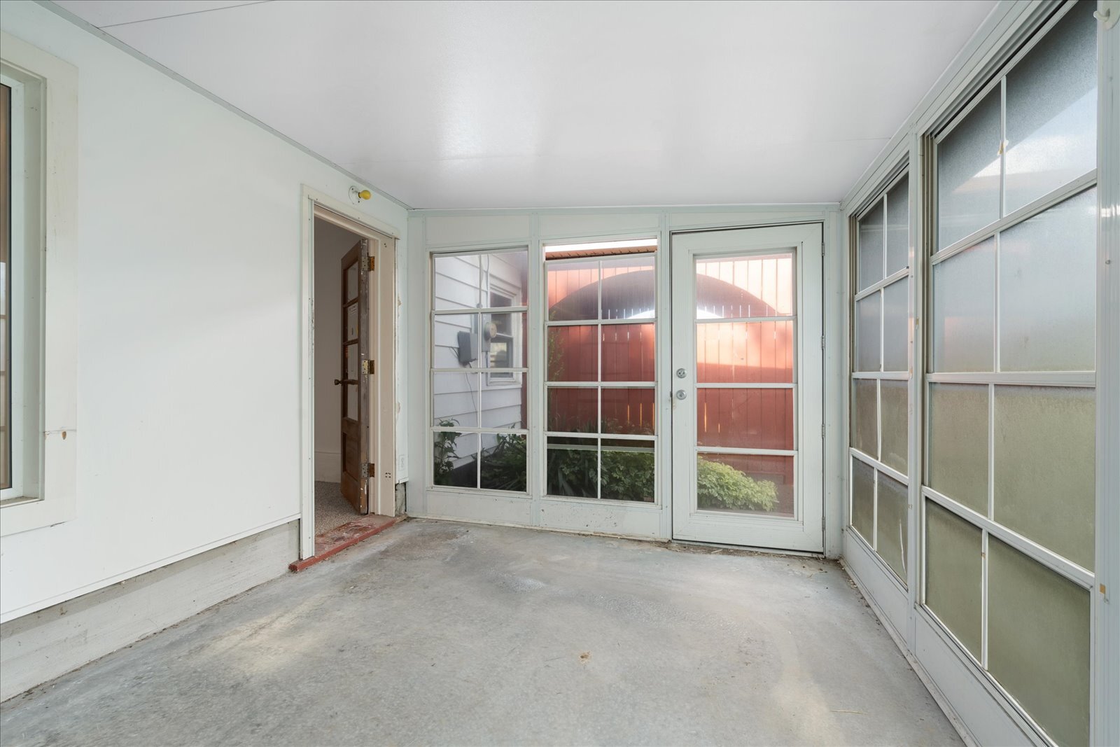Building Photo - 9453 Maynard Dr