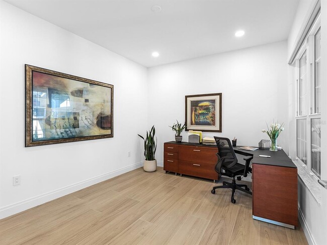 Building Photo - 4022 Penshurst Park