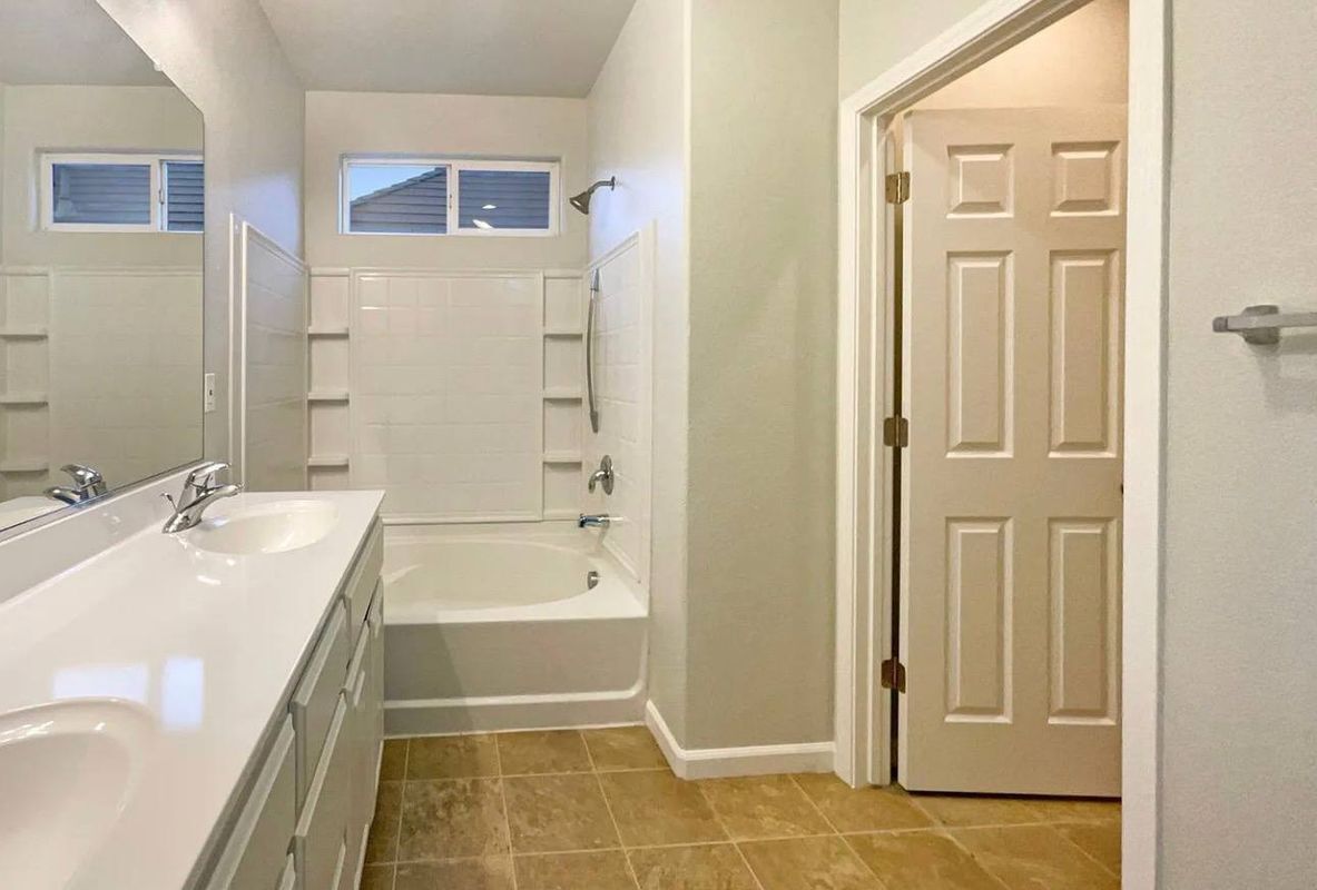 Building Photo - 3039 Torland St