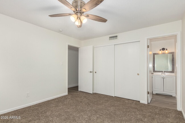 Building Photo - 4902 W Joyce Cir