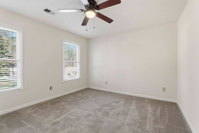 Building Photo - 4BR Home Across from Braelinn Elementary in Peachtree City