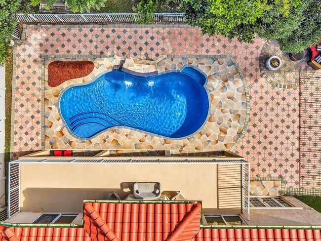 Building Photo - 6614 Marbletree Ln