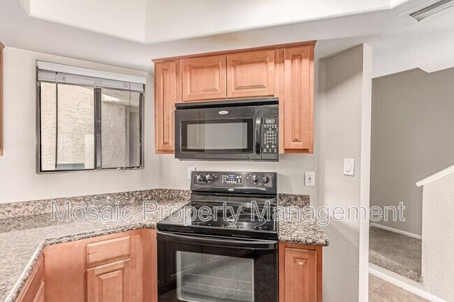Building Photo - 835 N Granite Reef Rd