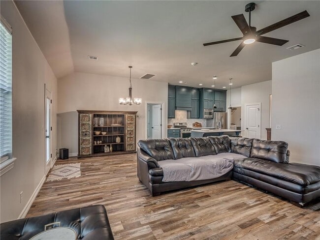 Building Photo - 12828 High Plains Ave