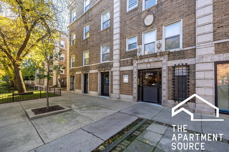 Building Photo - 1159 W Lunt Ave