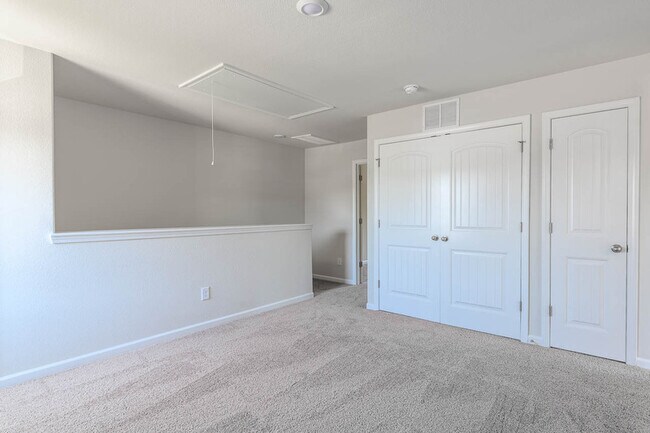 Building Photo - 1 Hazelburn Ct