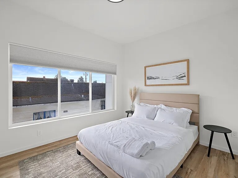 Building Photo - 6204 46th Ave S