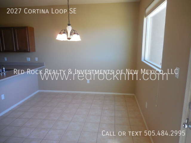 Building Photo - 2BR+Loft/2.5BTH Townhome in Gated Cabezon ...