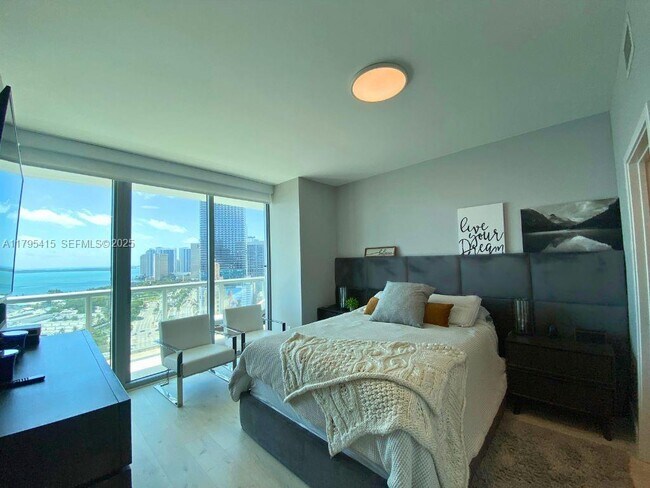 Building Photo - 888 Biscayne Blvd