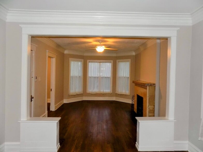 Building Photo - 434 N Pine Ave