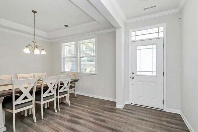 Building Photo - 17022 Carolina Pine Row