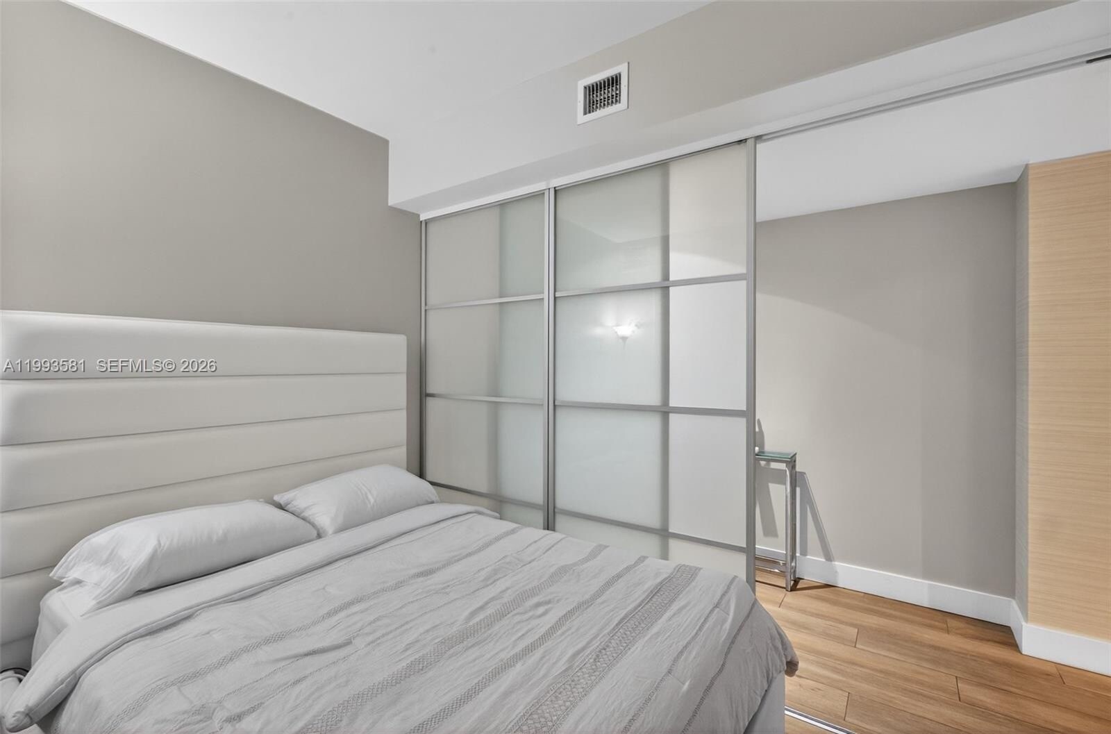 Building Photo - 1010 Brickell Ave