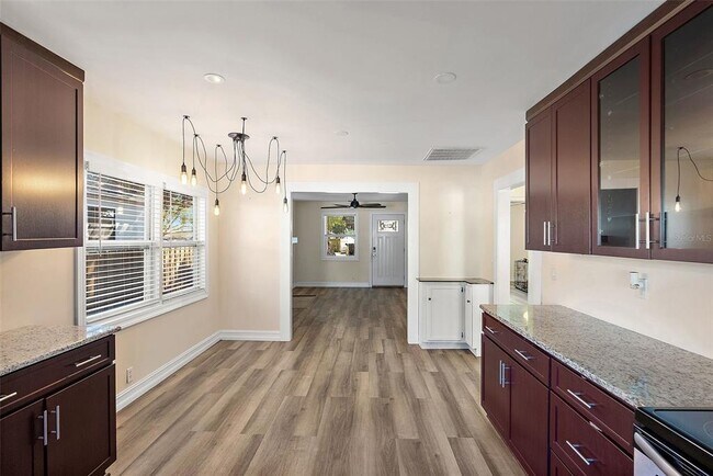 Building Photo - 3451 33rd Ave N