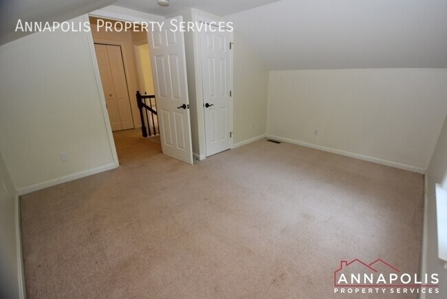 Building Photo - 1291 Circle Dr