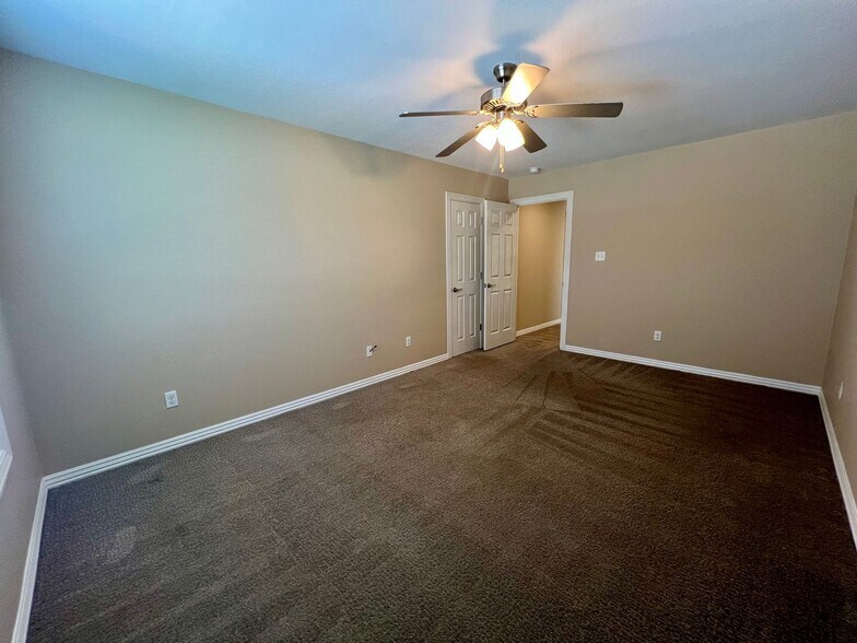 Building Photo - 6611 Leightyn Ln