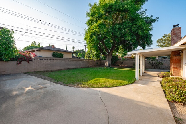 Building Photo - Spacious 4BR 2BA Home in Prime Glendora
