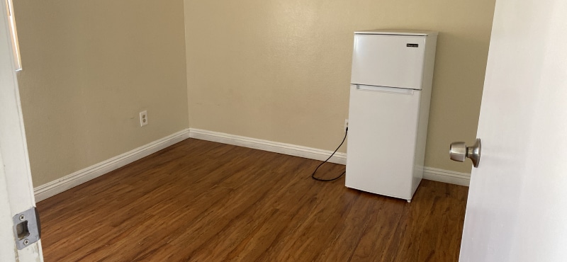 Building Photo - 1850 E Ave J2