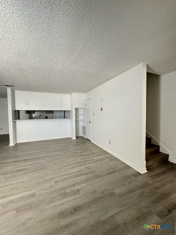 Building Photo - 1815 Cedarhill Dr