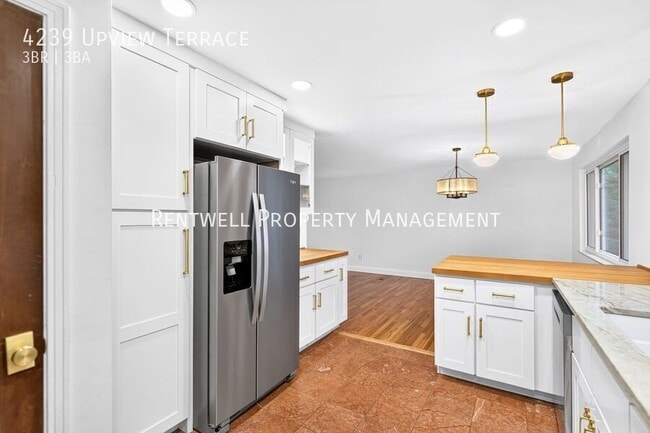 Building Photo - 4239 Upview Ter