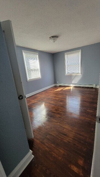 Building Photo - 7703 Woolston Ave