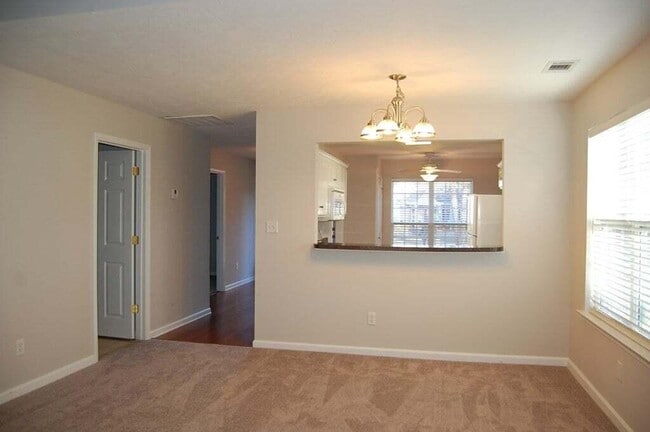 Building Photo - 173 Kendallwood Ct