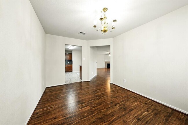 Building Photo - 3146 Madison Elm St
