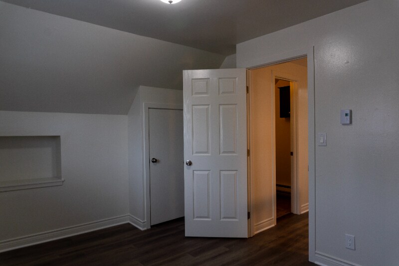 Building Photo - 2324 Walnut St