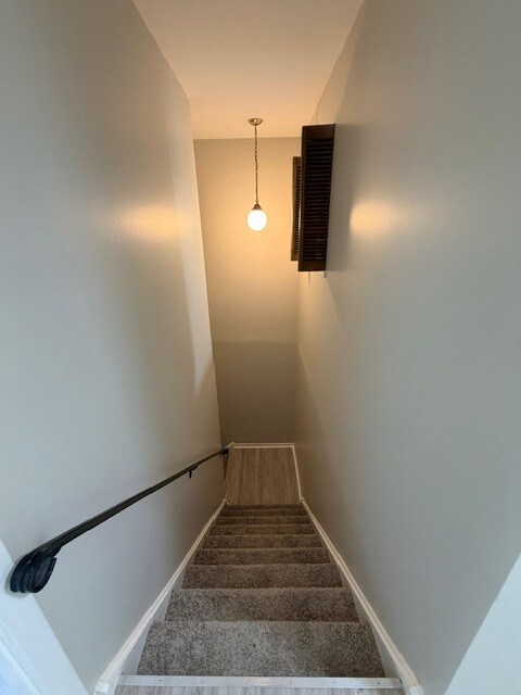 Building Photo - 31A Revelle St