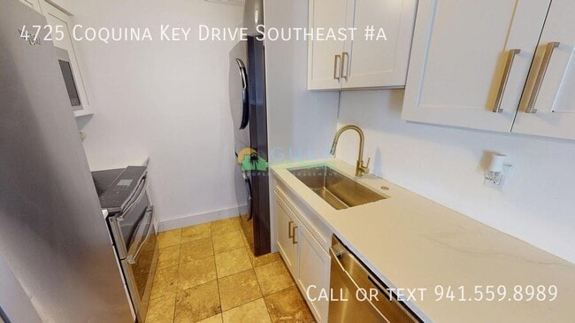 Building Photo - 4725 Coquina Key Dr SE