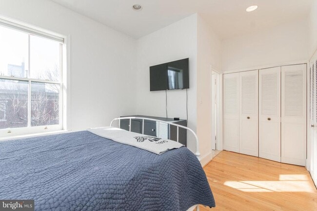 Building Photo - 1731 Wallace St